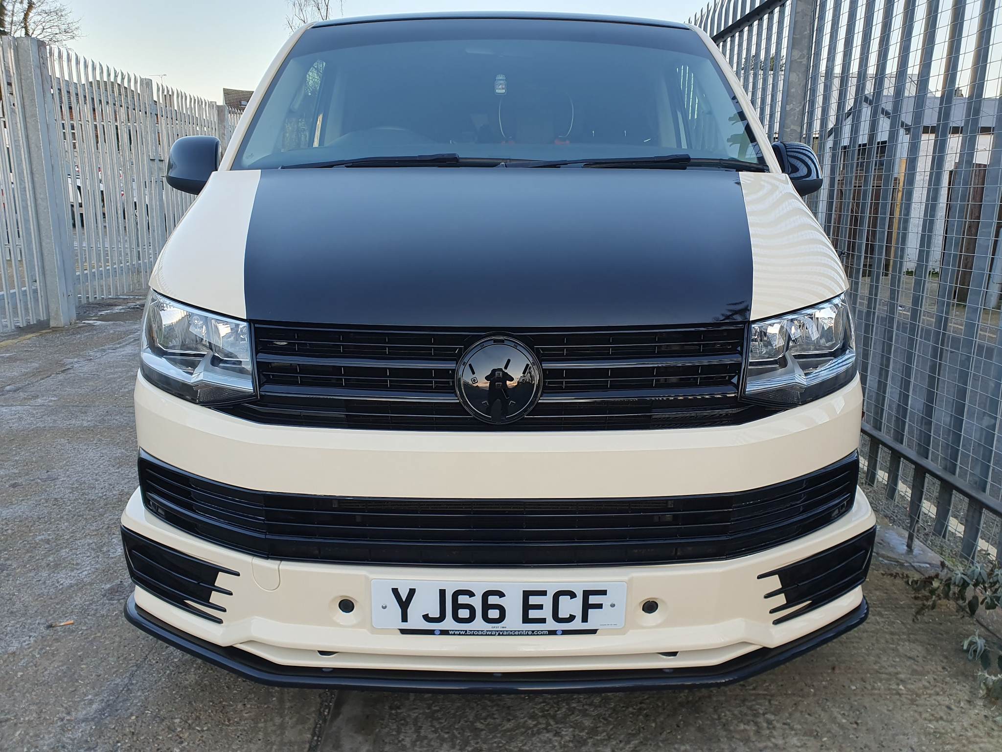 2016 VW T6 Transporter 22